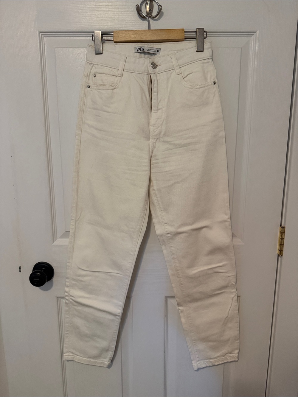 Zara Off-White Straight-Leg Women’s Jeans